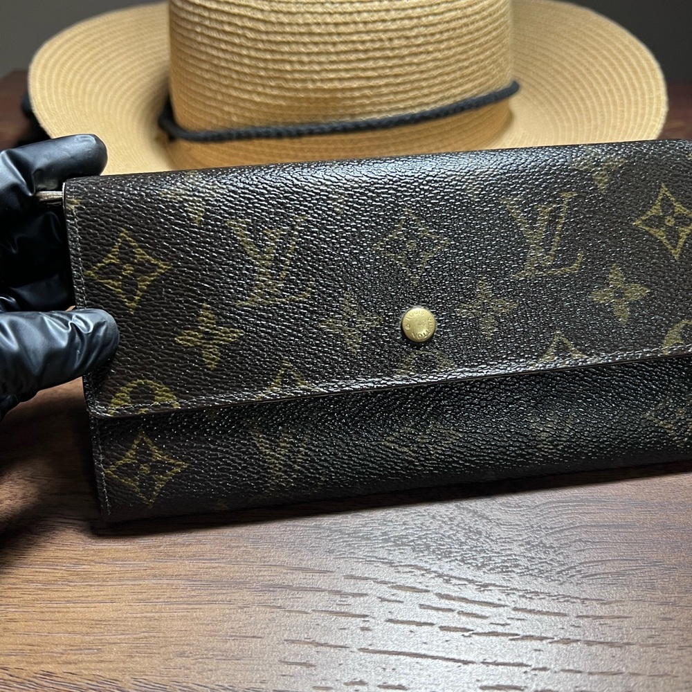 LV MONO SNAP WALLET